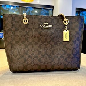 Authentic NWOT Coach Cammie Chain Tote In Signature Canvas
